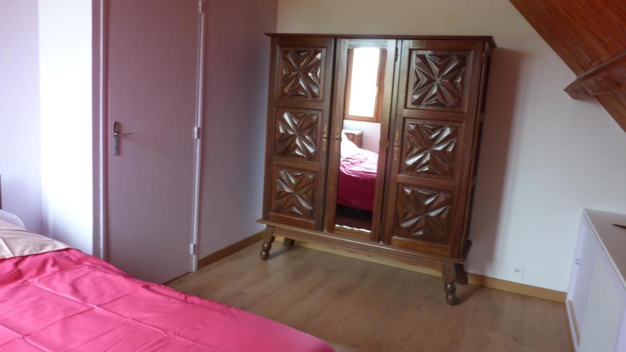 Maison De Vacances Pour 6 Personnes Avec Piscine Lainsecq Dış mekan fotoğraf