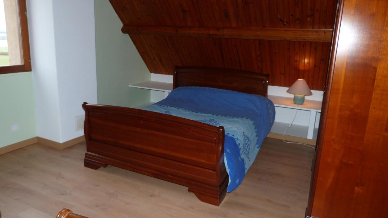 Maison De Vacances Pour 6 Personnes Avec Piscine Lainsecq Dış mekan fotoğraf