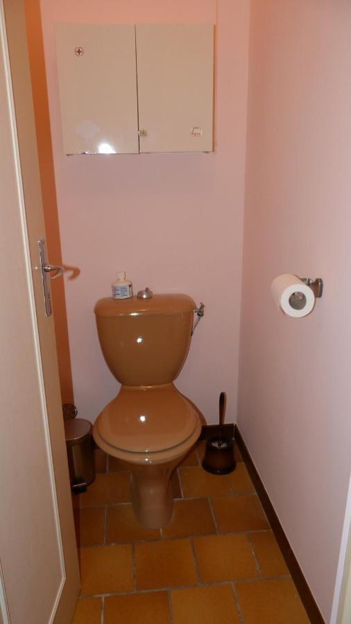 Maison De Vacances Pour 6 Personnes Avec Piscine Lainsecq Dış mekan fotoğraf